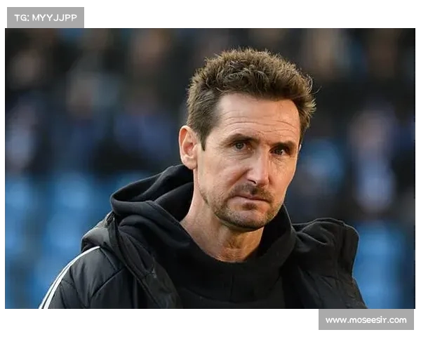 克洛泽赞誉纽伦堡：稳定发展助力球队前行(纽伦堡足球队赛程)